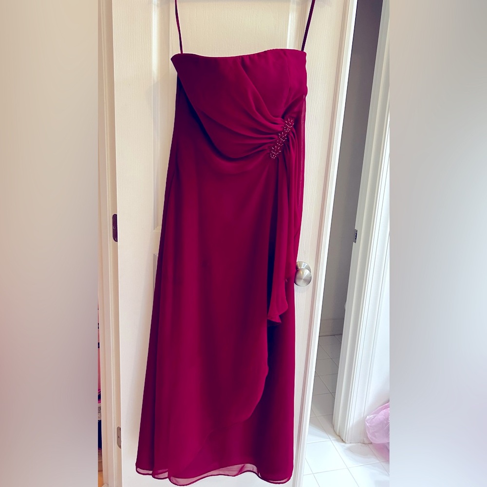 Burgundy strapless maxi dress size 8 #redcarpet #formal #gown